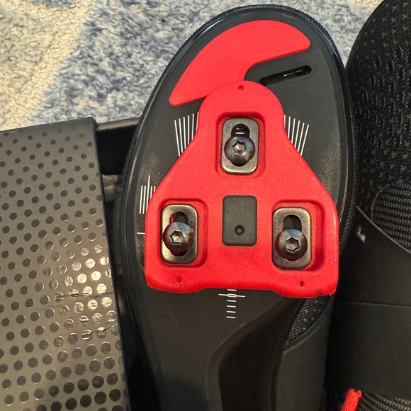 New Altos Peloton Clip On shoes - Picture 2 of 5